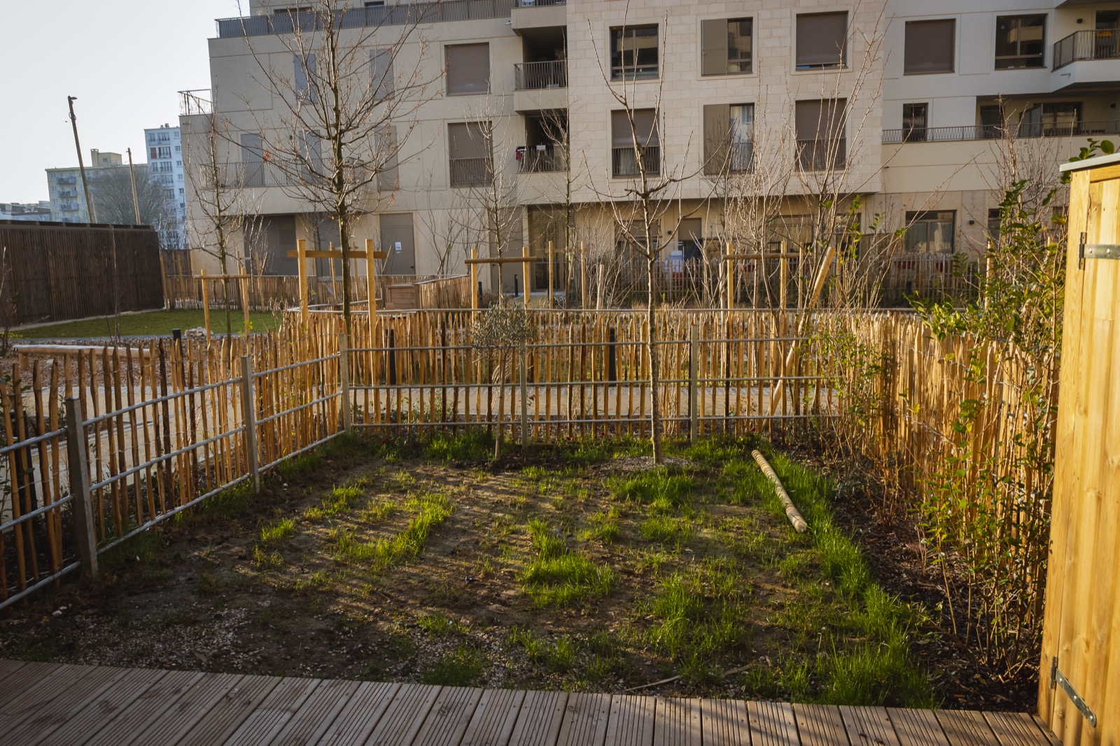 Le jardin de l’appartement, côté cœur d’îlot